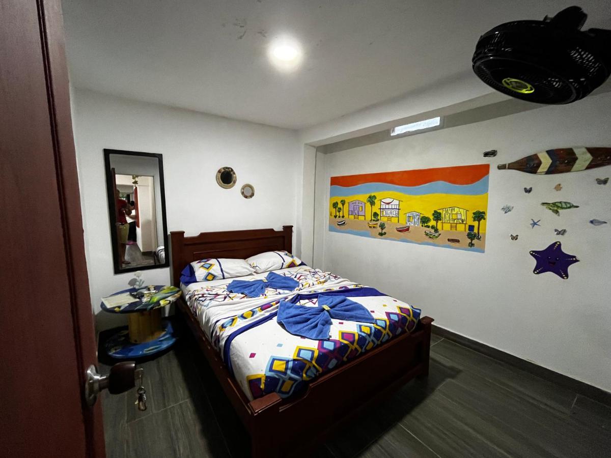 Acuarios Hostal Плайя-Ладрильерос Экстерьер фото