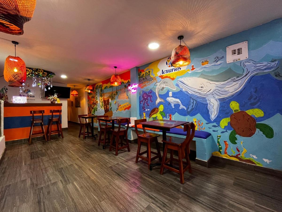 Acuarios Hostal Плайя-Ладрильерос Экстерьер фото