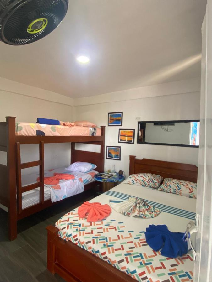 Acuarios Hostal Плайя-Ладрильерос Экстерьер фото