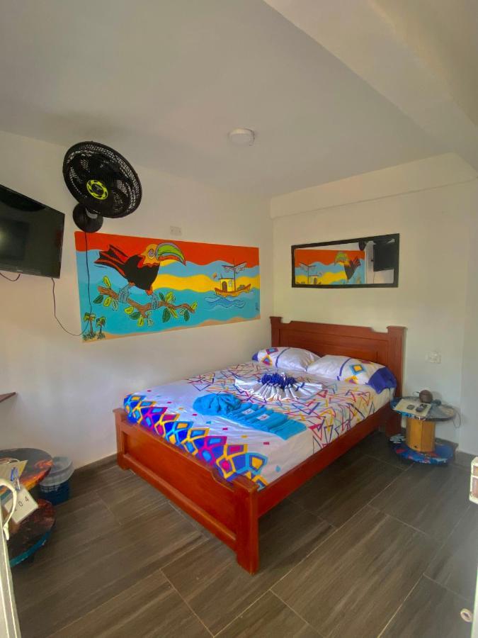 Acuarios Hostal Плайя-Ладрильерос Экстерьер фото
