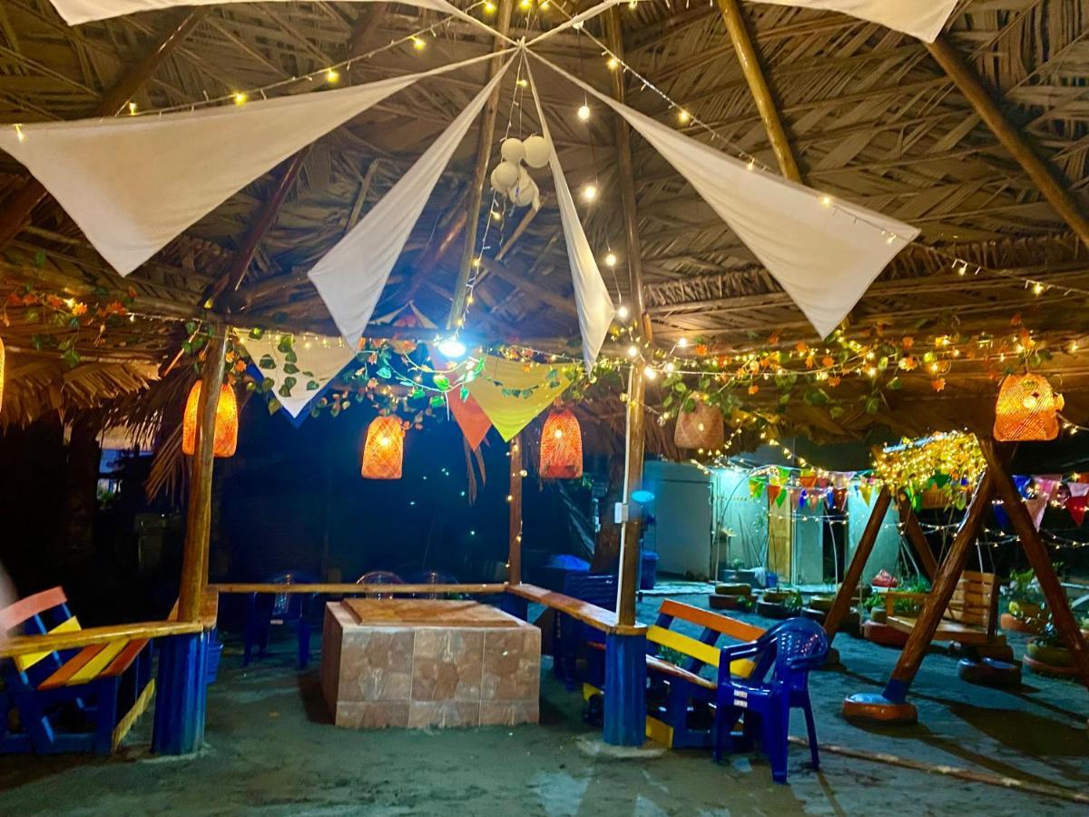 Acuarios Hostal Плайя-Ладрильерос Экстерьер фото