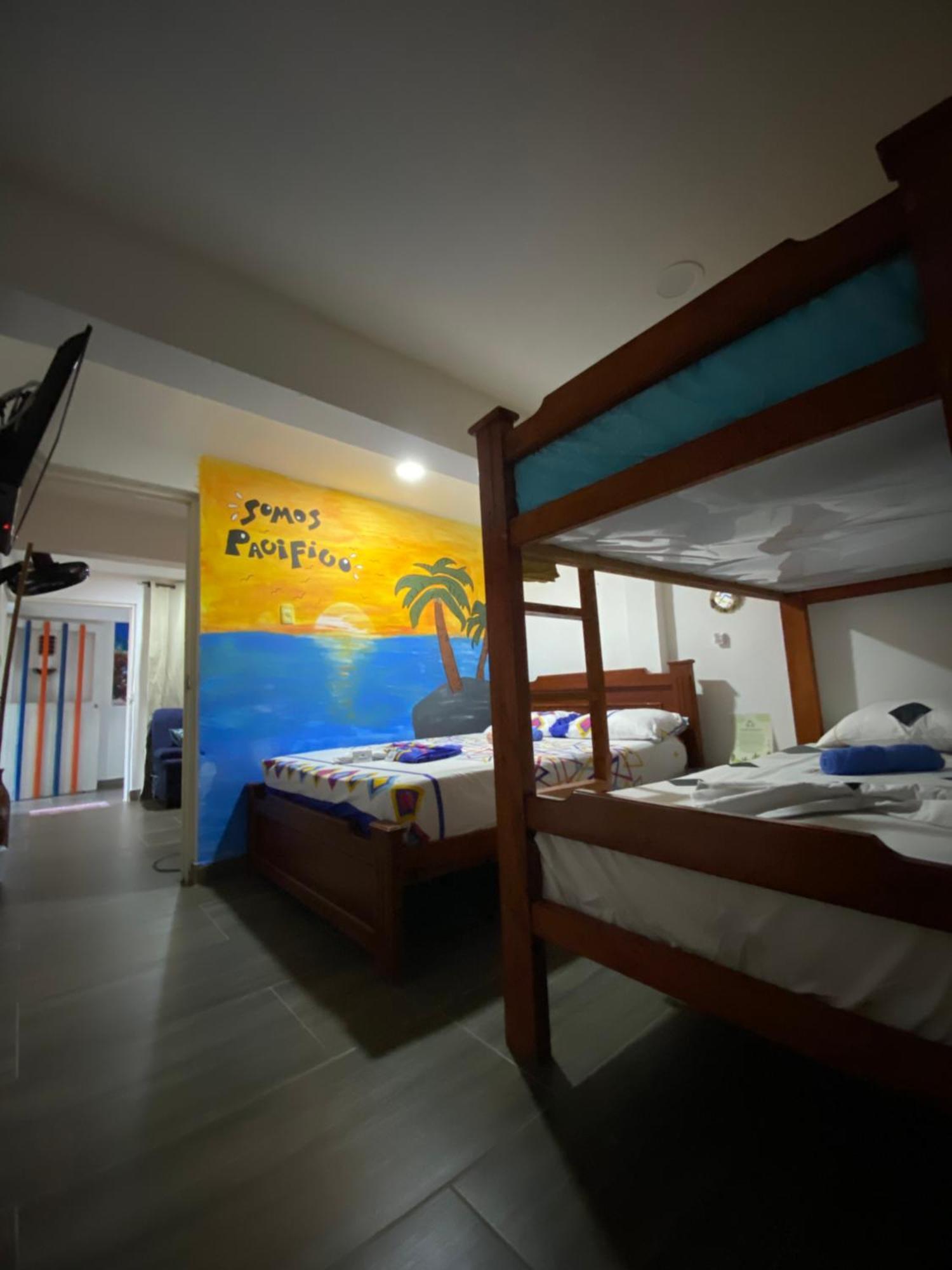 Acuarios Hostal Плайя-Ладрильерос Экстерьер фото