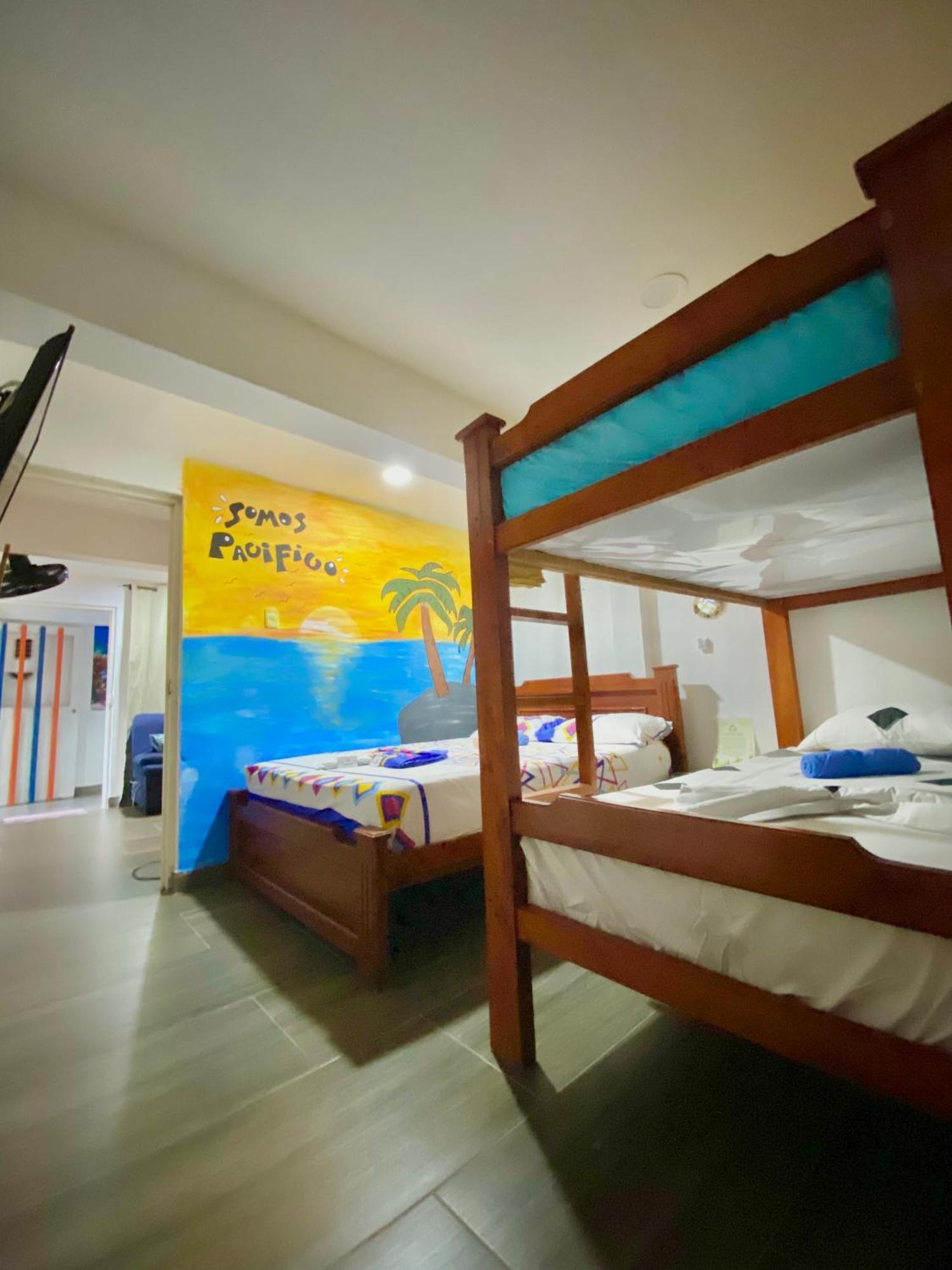 Acuarios Hostal Плайя-Ладрильерос Экстерьер фото