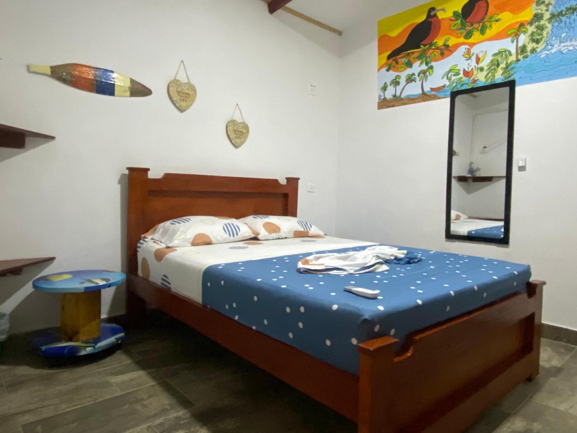Acuarios Hostal Плайя-Ладрильерос Экстерьер фото